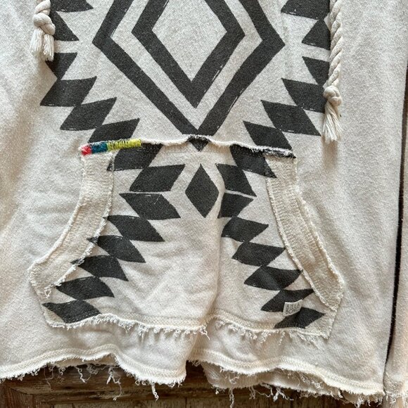 Billabong Long Sleeve Hoodie Pullover Aztec Western Boho Beachy Size S - Picture 4 of 7